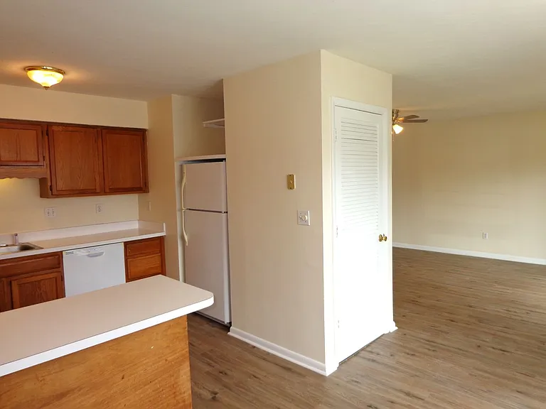 4636 Coronet Ave — Photo 10