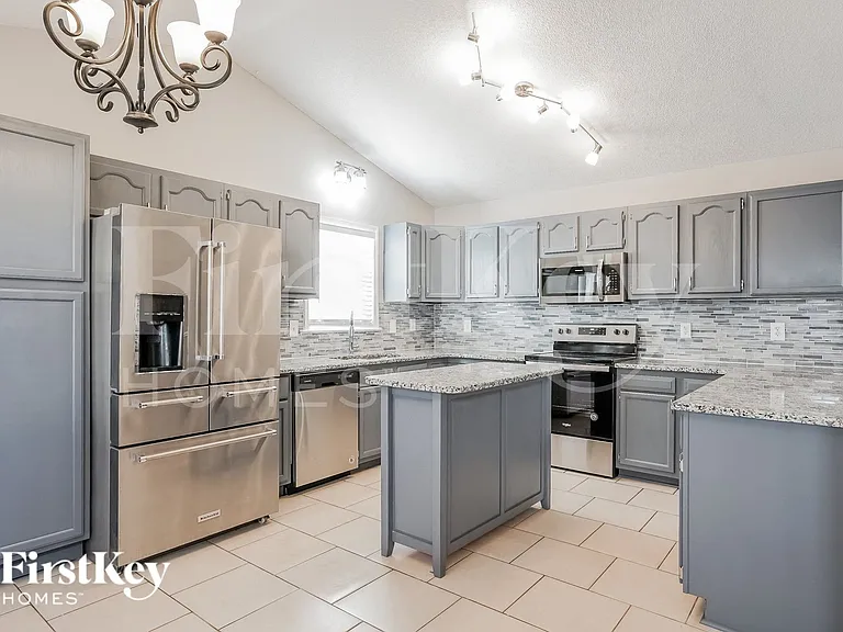 8 Whitaker Pl — Photo 7