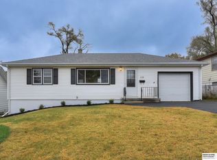 4139 N 61st St, Omaha, NE 68104