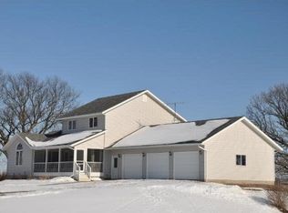806 E 280th St, New Prague, MN 56071