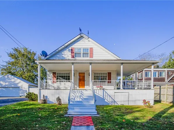 106 King Phillip St, Portsmouth, RI 02871