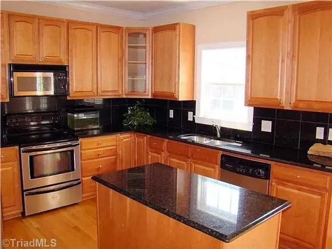 3410 Willow Wind Dr — Photo 7