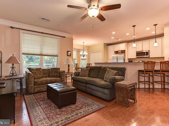 2nd image of 1505 Broadneck Pl #2-304