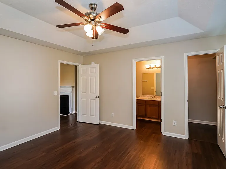 408 Dellwood Dr — Photo 9