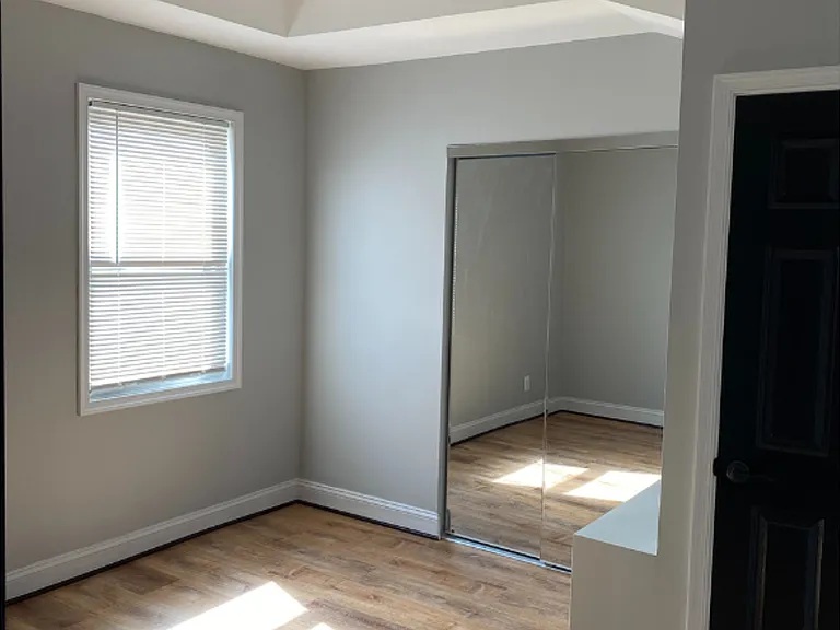 2501 Linden Ave #2B — Photo 1
