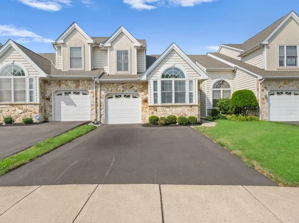88 Grandview Dr, Ivyland, PA 18974