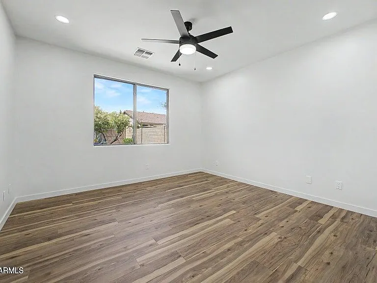39606 N Prairie Ln — Photo 17