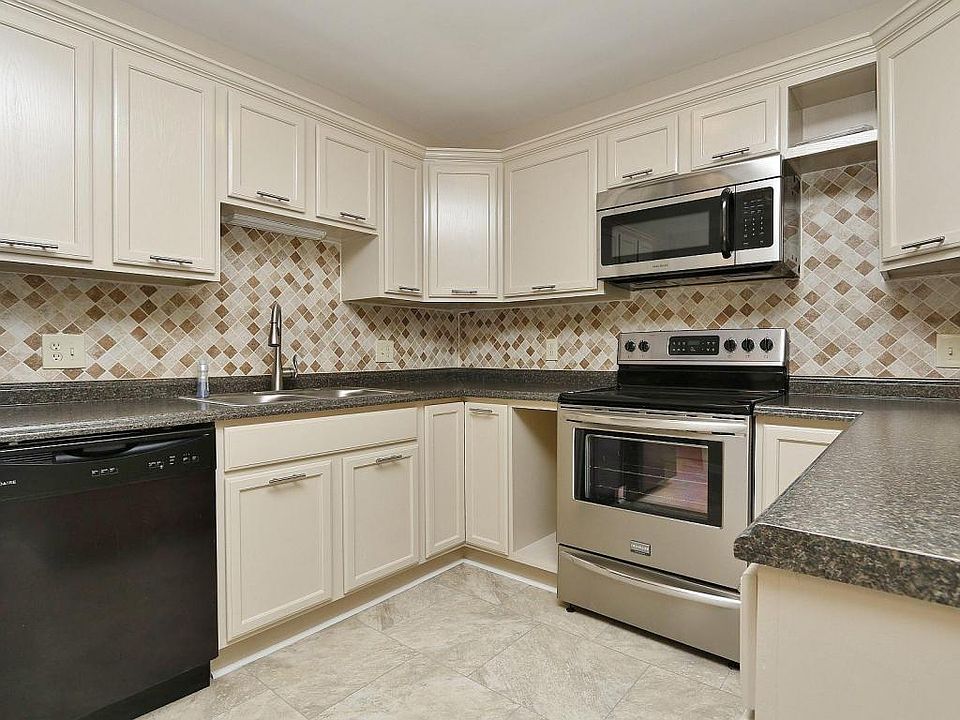 1st image of 5260 Crossbow Cir Unit 4F