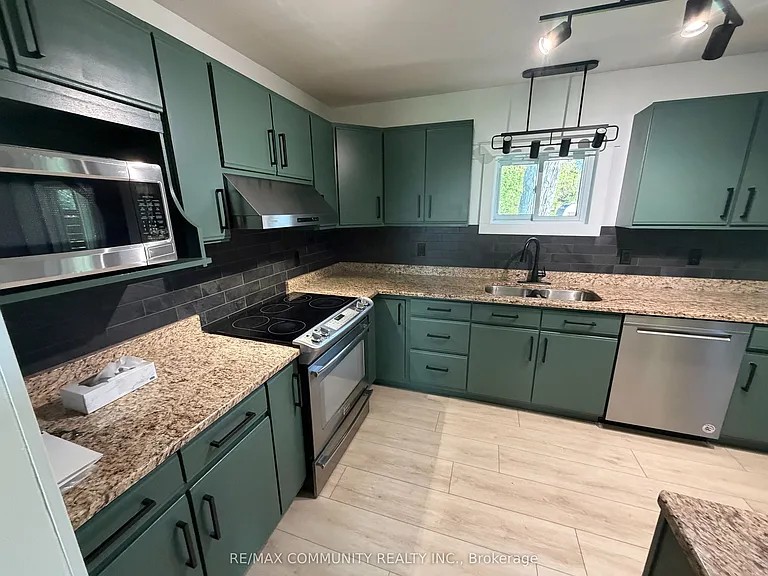 2292 Hamilton Rd — Photo 9