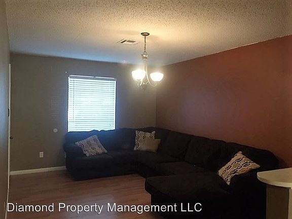 4th image of 4815 Orchid Cir