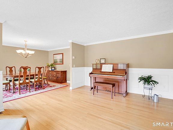 4th image of 24 Brookview Drive