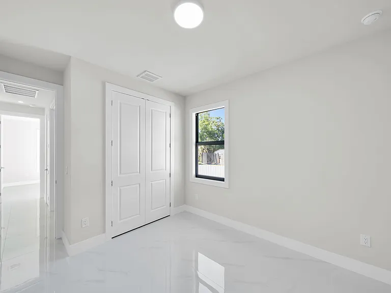 2913 14th St W — Photo 28