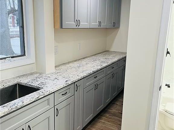 5th image of 34 Willard St #A
