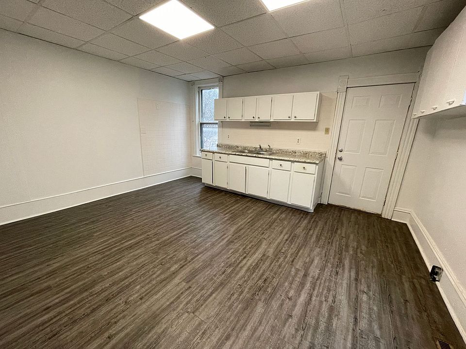 1st image of 470 Park Ave