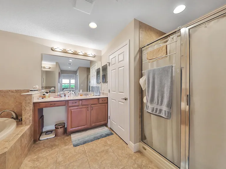 7070 Key Haven Rd — Photo 4