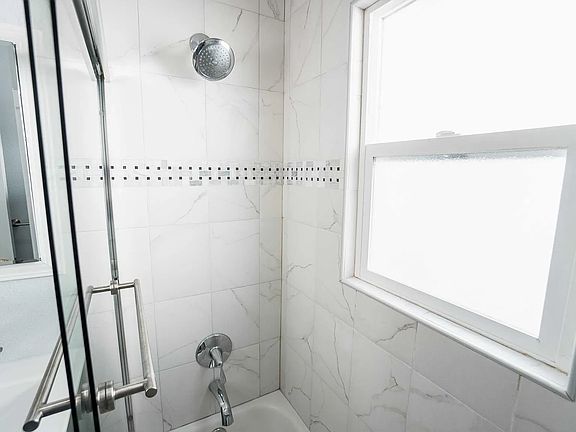 4th image of 1458 Hopkins St APT 4