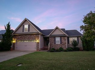 506 Summitbluff Dr, Greenville, SC 29617