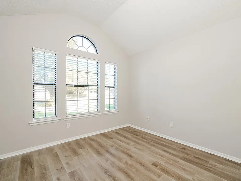 324 Marrgate Dr — Photo 13