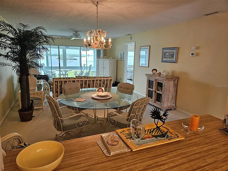 4765 Independence Dr — Photo 11