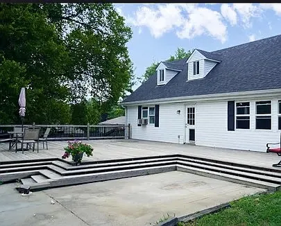 527 Aldor Ln