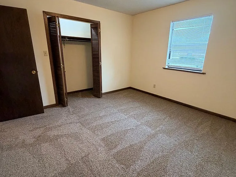 1605 Westbrook Dr #C-2 — Photo 15