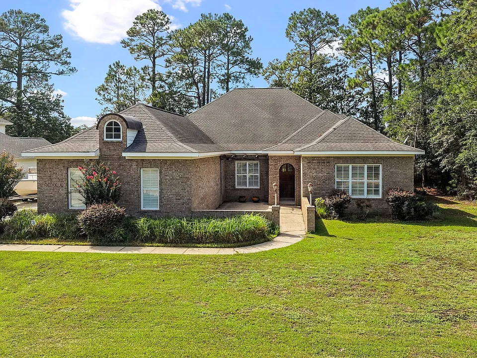 632 Magnolia Cir