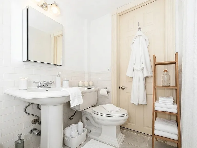 340 E 61st St #2B — Photo 5