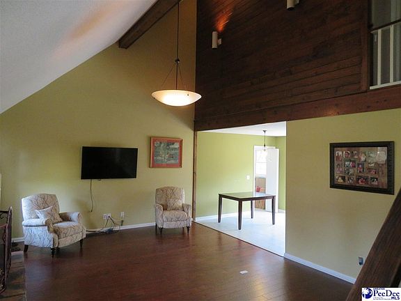 5th image of 3167 Beechwood Rd