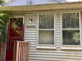 25 Chipaway Rd, East Freetown, MA 02717