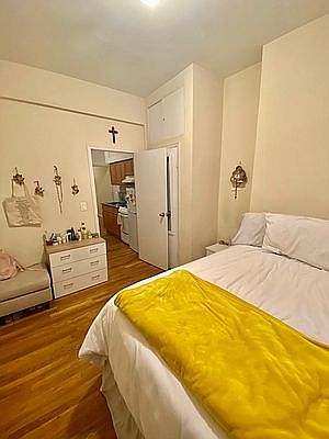 1st image of 440 E 75th St #2A
