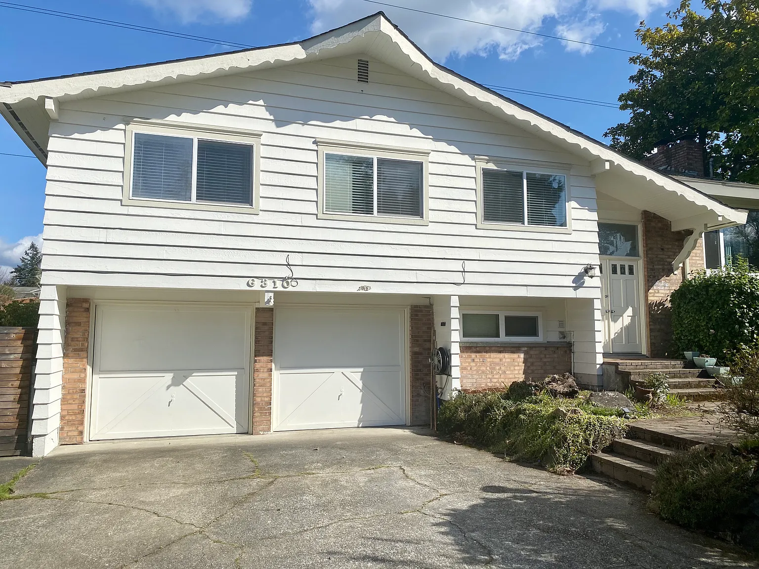 3 bed, 2040 sqft, $4,400 — Photo 2