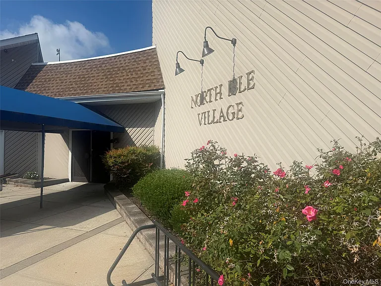 5 Laramie Ct #5 — Photo 23