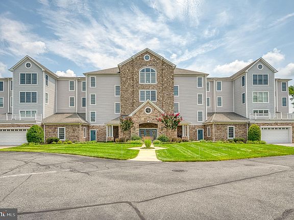 5th image of 4800 Water Park Dr #J-4800j