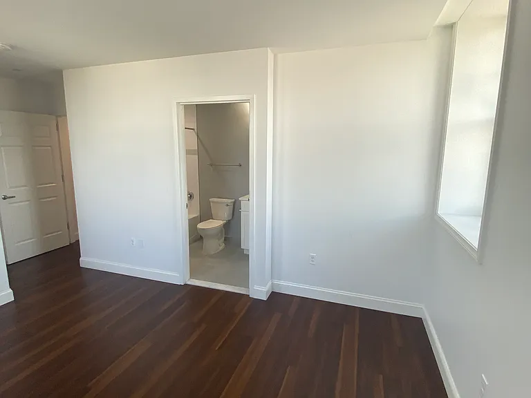 3100 Bergenline Ave #402 — Photo 38