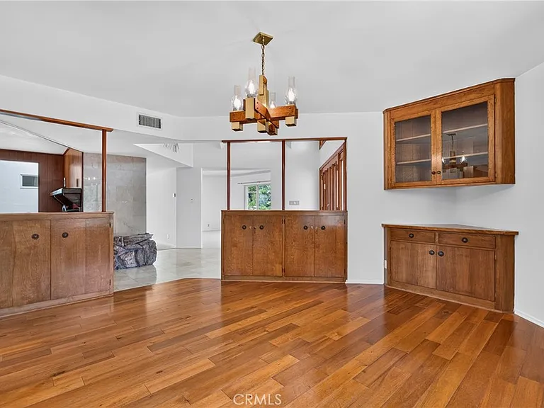 10401 Wystone Ave — Photo 15