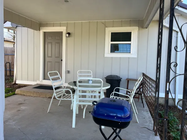 530 S Wall St, Mountain Grove, MO 65711