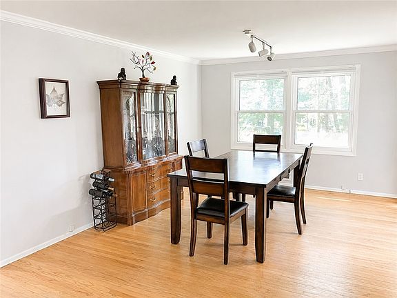 4th image of 287 Chestnut Ridge Rd