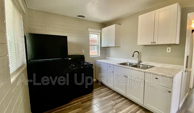 3043 E Proctor Vis #1 — Photo 6