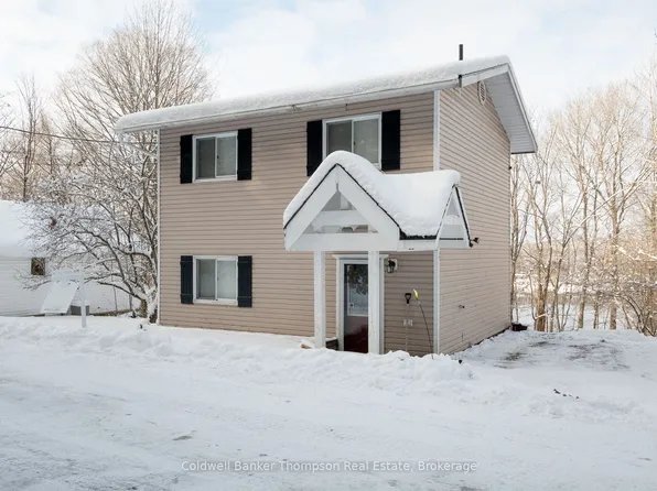 16 Walpole St, Huntsville, ON P1H 1V3