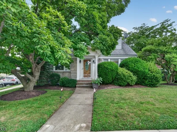 105 Baldwin Pl, Bloomfield Twp., NJ 07003