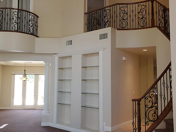 4th image of 5354 San Florentine Ave