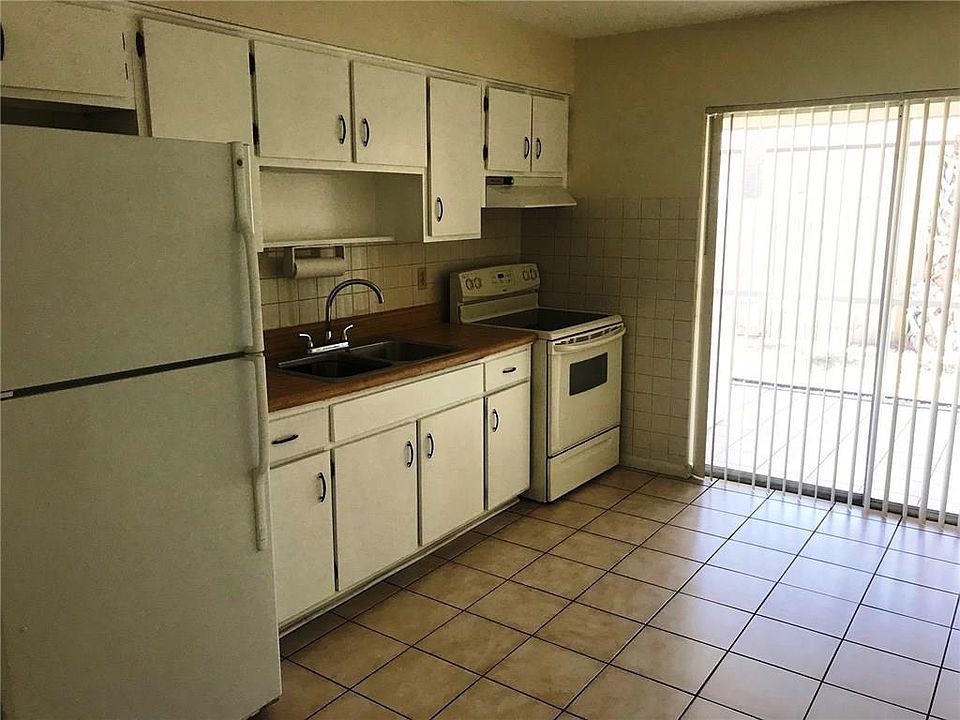 2nd image of 866 16th Pl APT 2