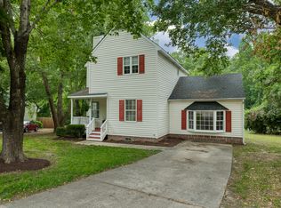 604 Vannoy Pl, Fuquay Varina, NC 27526
