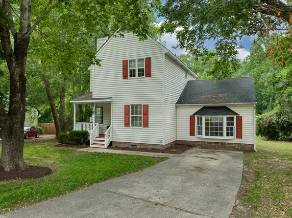 604 Vannoy Pl, Fuquay Varina, NC 27526