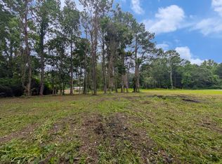 538 Mercantile Rd, Mc Clellanville, SC 29458