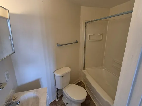 16 Depot St, 16 Depot St Unit 2, Pittsfield, NH 03263