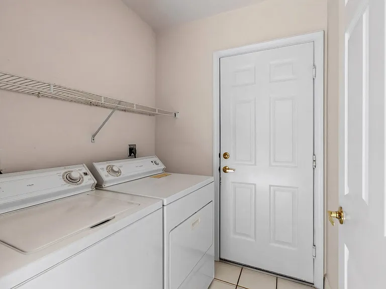 5225 Brookview Dr — Photo 56