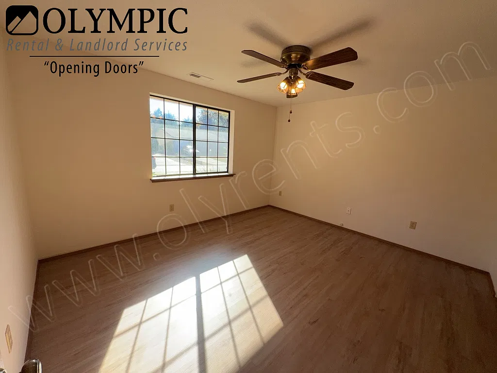 Come See This Autumnwood Home With New Lvp Flooring - No Carpet! — Photo 2