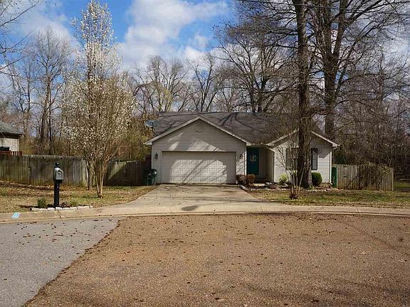 3rd image of 2920 Green Leaf Dr