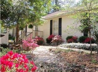 208 Country Club Blvd, Summerville, SC 29483